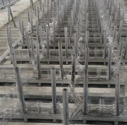 Anti-tank net, tank barrier net, tank net, anti-tank barrier net, tank track winding net, tank trap net.